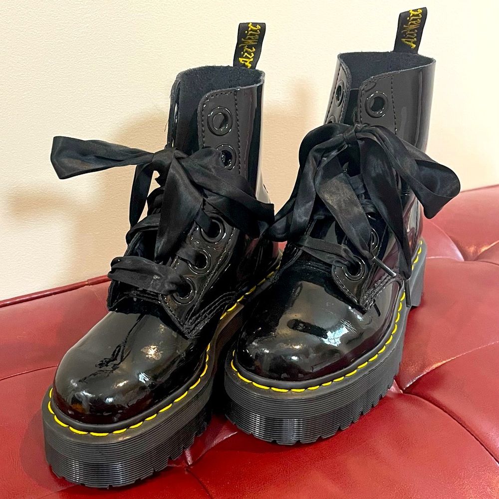 COPY - NEW- Dr Martens Jadon Boot in Patent Leather (WMNS 7)